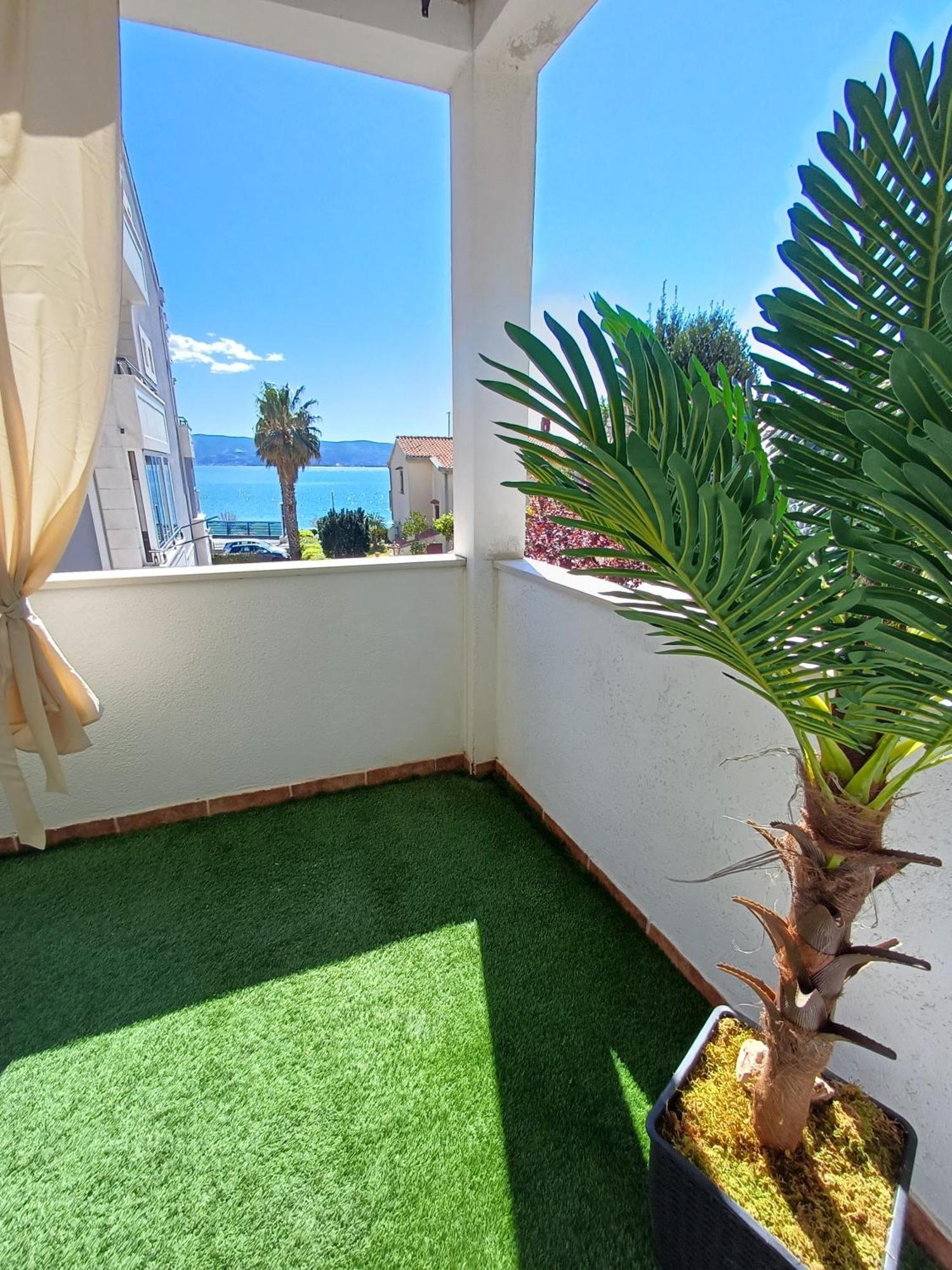 Apartments Sun & Sea Дуги-Рат Экстерьер фото